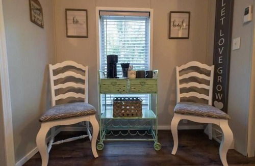 Marion House | Sailor’s Hideaway