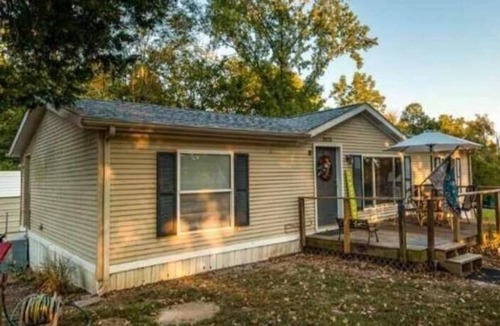 Marion House | Sailor’s Hideaway