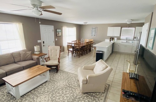 Fort Morgan House | 🏖Sailor’s Sky! Beautiful,4BR 3BA DOG FRIENDLY, sleeps 11! SPRING DATES OPEN!