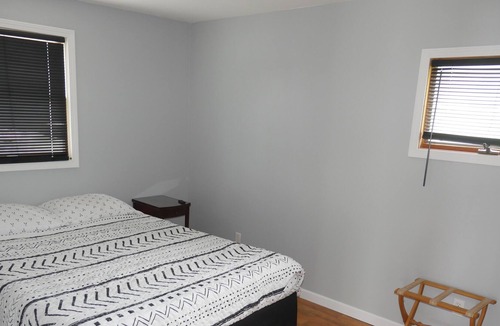 Town of Webb Cottage | Sailor’s Rest - Old Forge - Adirondack- Lakefront Camp!