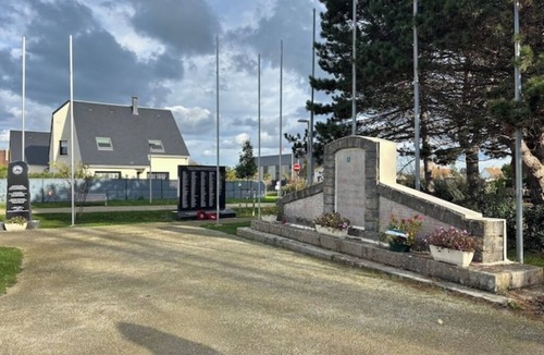 Asnelles House | Sails