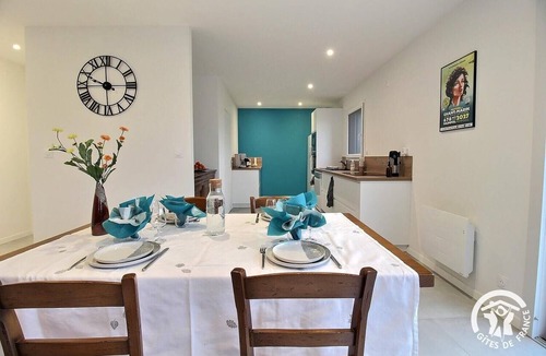 Plehedel House | Sails - PLEHEDEL