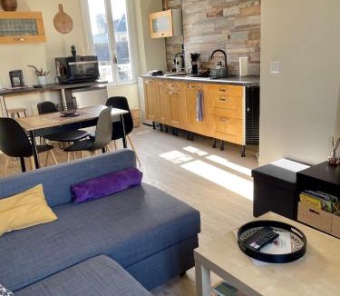 Saint-Regnobert-de-la-Cote-de-Nacre Apartment | Saint-Aubin-Sur-Mer: Bel appartement traversant