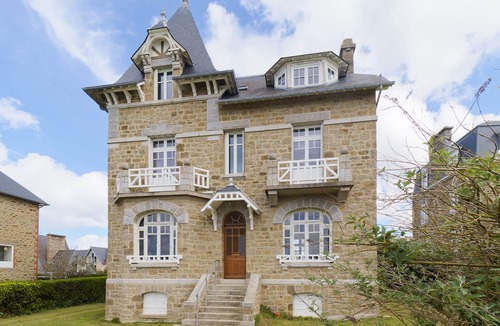 Saint-Briac-sur-Mer Villa | Saint-Briac sea view. Large traditional captain's house