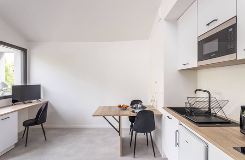 Saint-Helier Apartment | Saint-Cado - Appartement moderne et confortable