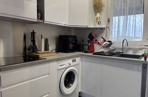 Saint-Cyprien Apartment | Saint-Cyprien: Modern Studio with Pool and Parking