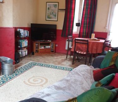 Saint-Cyr-du-Bailleul House | Saint Cyr du Bailleul - Maison