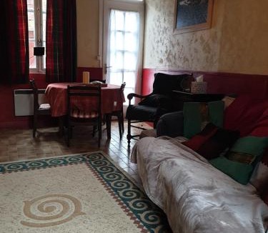 Saint-Cyr-du-Bailleul House | Saint Cyr du Bailleul - Maison