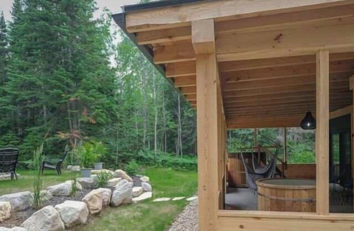 Notre-Dame-de-la-Merci Ski Chalet | Saint-Donat | Sauna, Spa: 2 nights/1 free