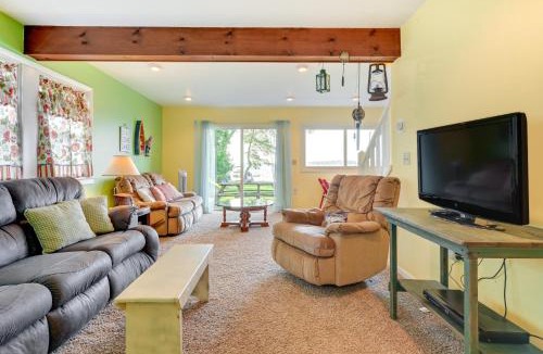 St. Helen House | Saint Helen Lake House with Private Beach and Fire Pit