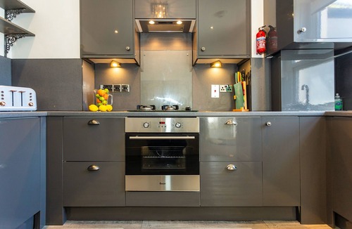 Hele Apartment | Saint James By The Quay