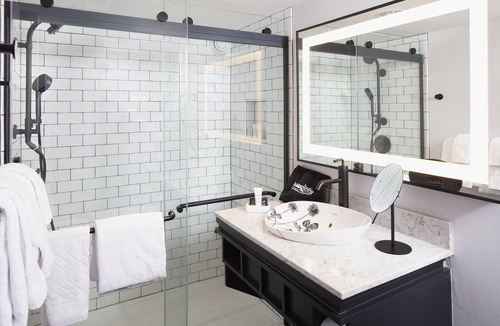East Town Hotel | Saint Kate - The Arts Hotel