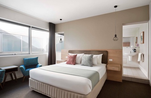 St Kilda Hotel | Saint Kilda Beach Hotel