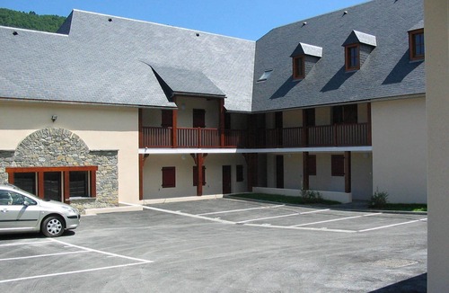 Guchen Apartment | Saint-Lary Soulan: skiing, hiking, cycling, hydrotherapy.