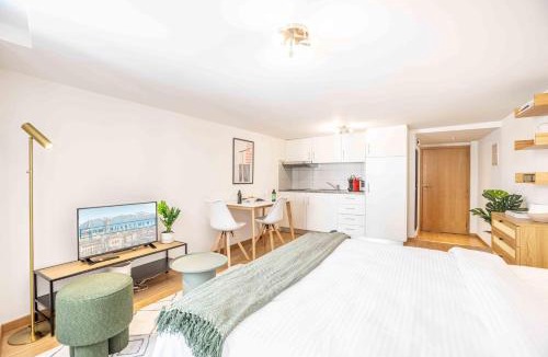 Lausanne Center Apartment | Saint Laurent 33-35 - Self Check In by Homenhancement