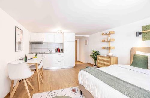 Lausanne Center Apartment | Saint Laurent 33-35 - Self Check In by Homenhancement