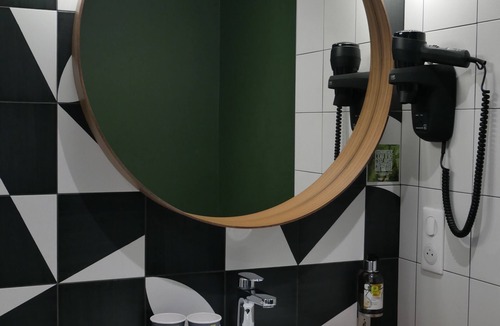 La Suze-sur-Sarthe Hotel | Saint-Louis