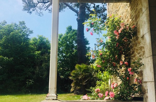 Saint-Lunaire Villa | Saint Lunaire. Large family home 5 minutes' walk from the beach.