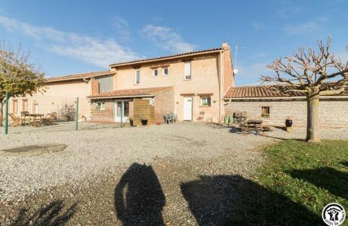 Beaumont-sur-Leze House | Saint martin