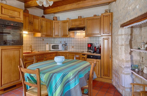 Saint-Michel-le-Cloucq Cottage | Saint Michel Le Cloucq: Old character cottage in south Vendee