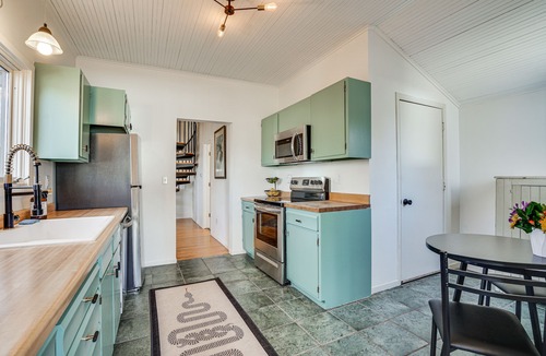 Summit - University House | Saint Paul Vacation Rental Near Shopping & Dining!