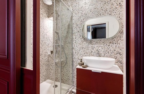 Notre-Dame-des-Champs Apartment | Saint Placide II Suite