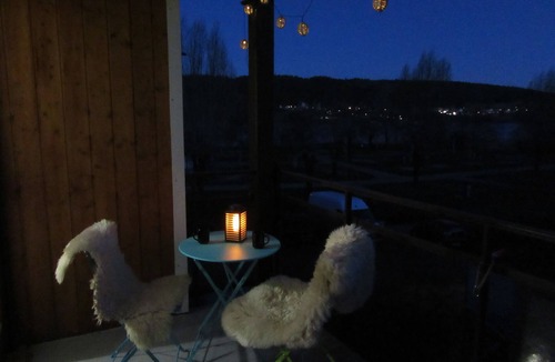 Saint-Point-Lac Apartment | SAINT POINT LAC - Lakefront apartment for 4