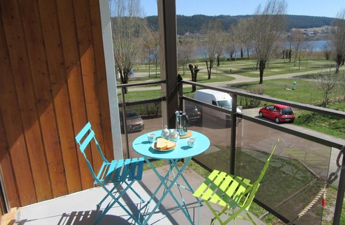 Saint-Point-Lac Apartment | SAINT POINT LAC - Lakefront apartment for 4