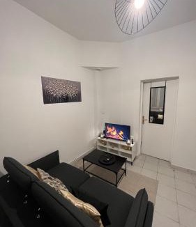 Saint-Quentin Apartment | Saint Quentin city center apartment