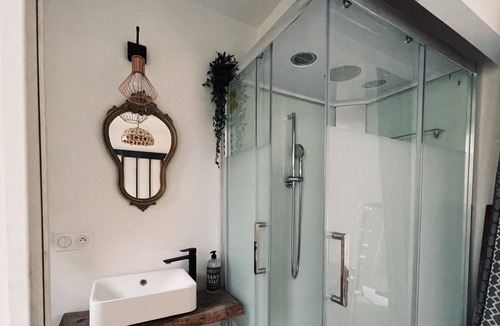 Mont-de-Marsan Apartment | Saint Roch industrial studio