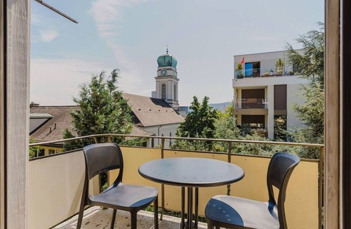 Wipkingen Apartment | Saint Suite · 3-SZ Wohnung inkl. Parkplatz (1. OG)