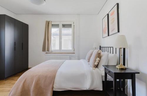 Wipkingen Apartment | Saint Suite Zürich - 90 qm, 3 Schlafzimmer, Balkon & kostenloser Parkplatz