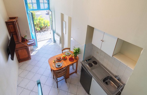 Laval Apartment | Sainte-Catherine - 500m centre-ville