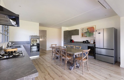 Ambillou Villa | Sainte-Christine – Domaine de La Trigalière with Shared Pool