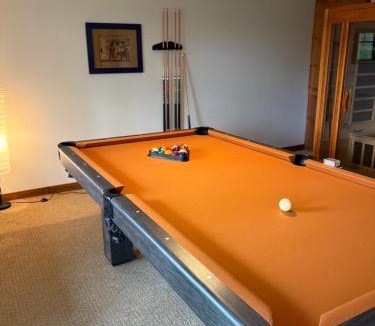 Notre-Dame-de-la-Merci Ski Chalet | Saïra St-Donat Chalet with Billiard, SPA, Sauna