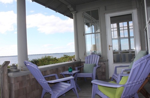 Little Compton Cottage | Sakonnet Harbor is Your Private Front Yard!