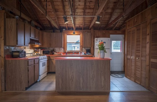 Little Compton Cottage | Sakonnet Point Harbor View - RE.00623-STR