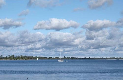 Wellington House | Sakura Cottage - Serenity on PEC Waterfront