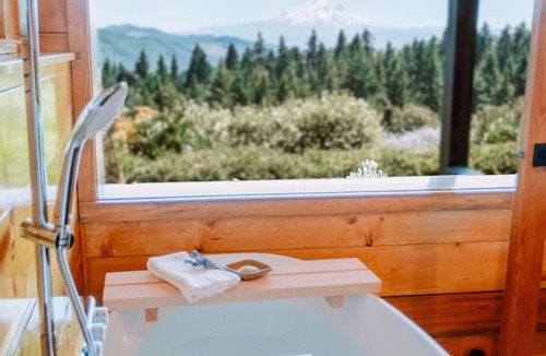 Hood River Bed & Breakfast | Sakura Ridge