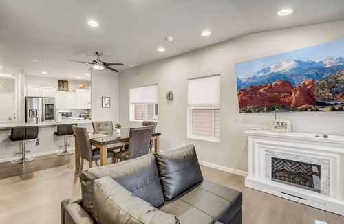 Southeast Colorado Springs House | Sakura Springs