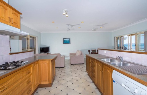 Salamander Bay House | Salamander Beach Front