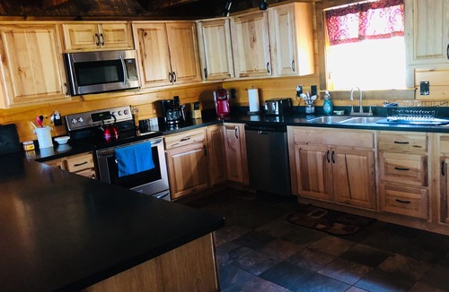North Hero House | “SALE HURRY“JUST HAD A JULY CANCELATION,nDock, Fire Pit, Boat Launch and Boat