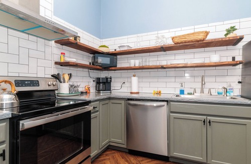 Salem Apartment | Salem Boutique Downtown 3BDRM Suite