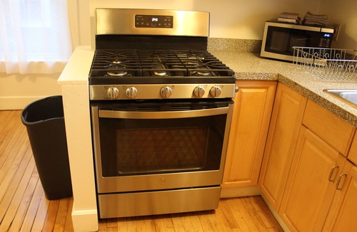 Salem House | Salem "North Fields" House - Parking Galore! - Pets Welcome!