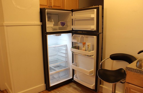 Salem House | Salem "North Fields" House - Parking Galore! - Pets Welcome!