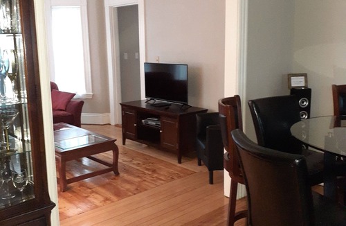 Salem House | Salem "North Fields" House - Parking Galore! - Pets Welcome!