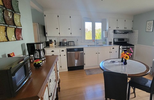 Spencer House | Salem St Waterview Retreat