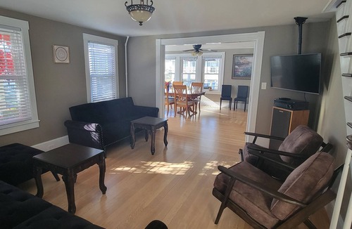 Spencer House | Salem St Waterview Retreat