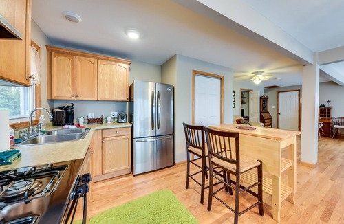 Paddock Lake House | Salem Vacation Home w/Dock: Steps to Paddock Lake
