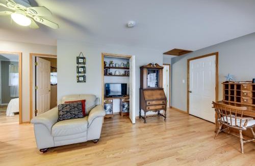 Paddock Lake House | Salem Vacation Home w/Dock: Steps to Paddock Lake